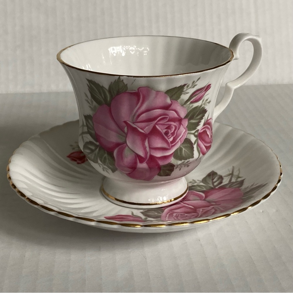 Royal Windsor Tea Cup And Saucer Signed Pink Rose Ribbed EUC